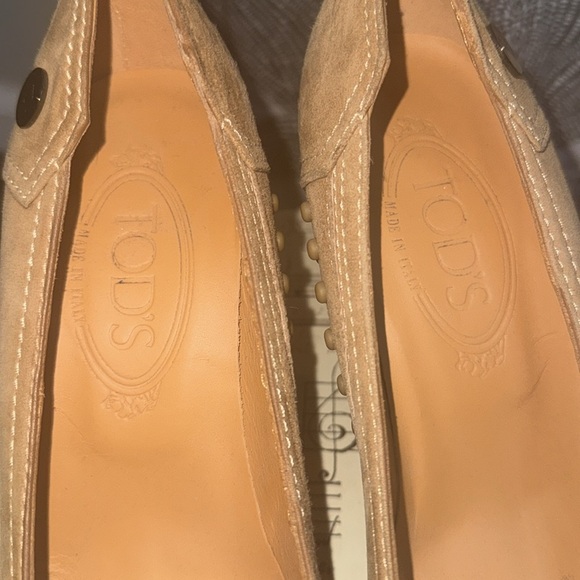 Tod’s Tan Suede Pumps SZ 8 - Picture 4 of 8